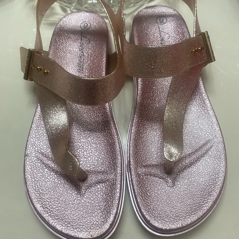 Pink Metallic Sandals with Cushioned Sole